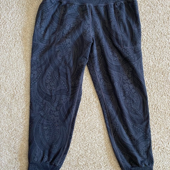Athleta Textured Salutation Jogger - Picture 5 of 5